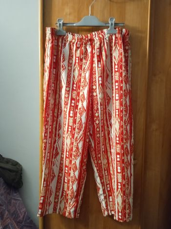 Pantalon  a   jambes larges rouge et blanc Damart taille 42