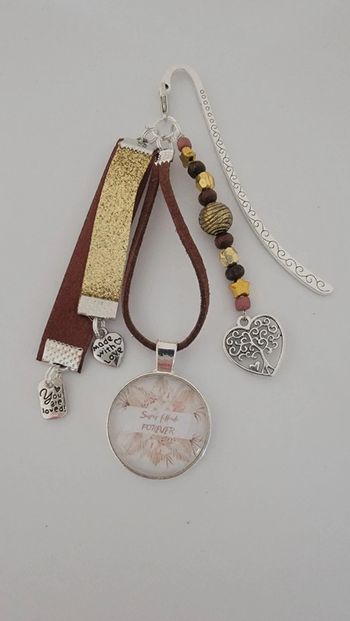 Cadeau filleule, bijoux de sac ou marque page " super filleule forever"