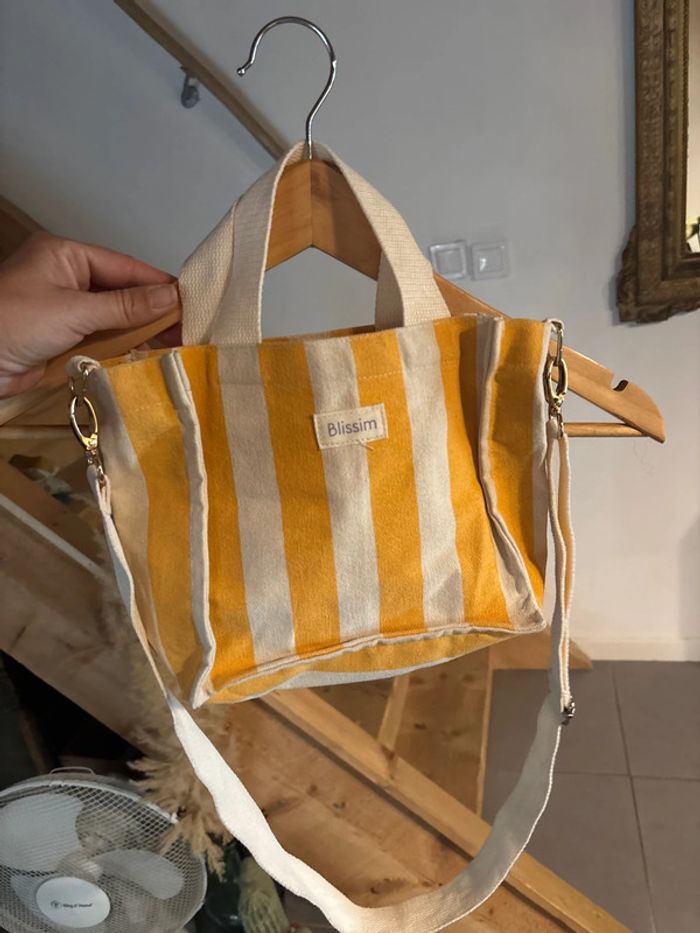 Sac à main et bandoulière