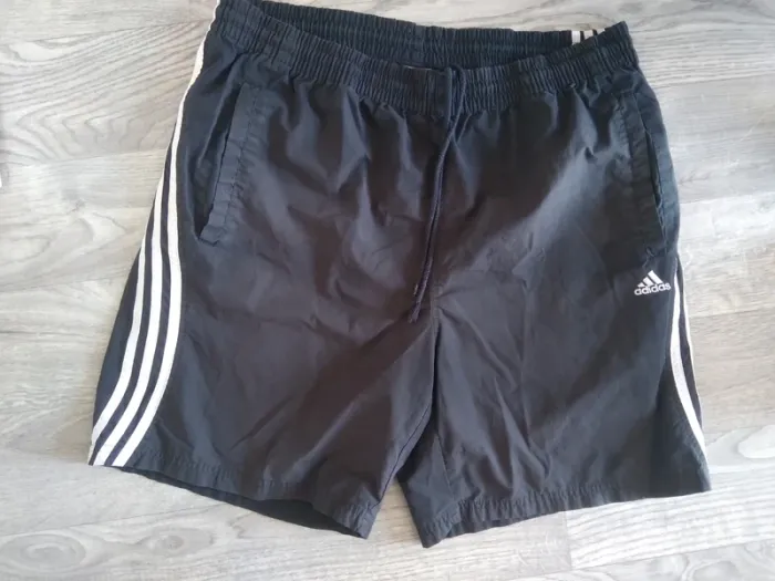 Short noir homme Taille L adidas