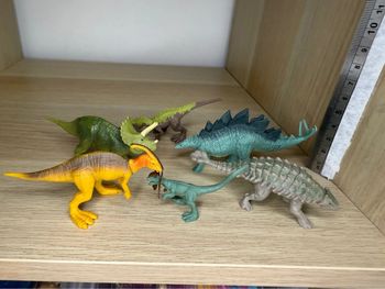 Lot de mini dinosaures jurassic world