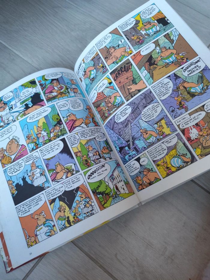 BD Astérix la serpe d'or - photo numéro 4