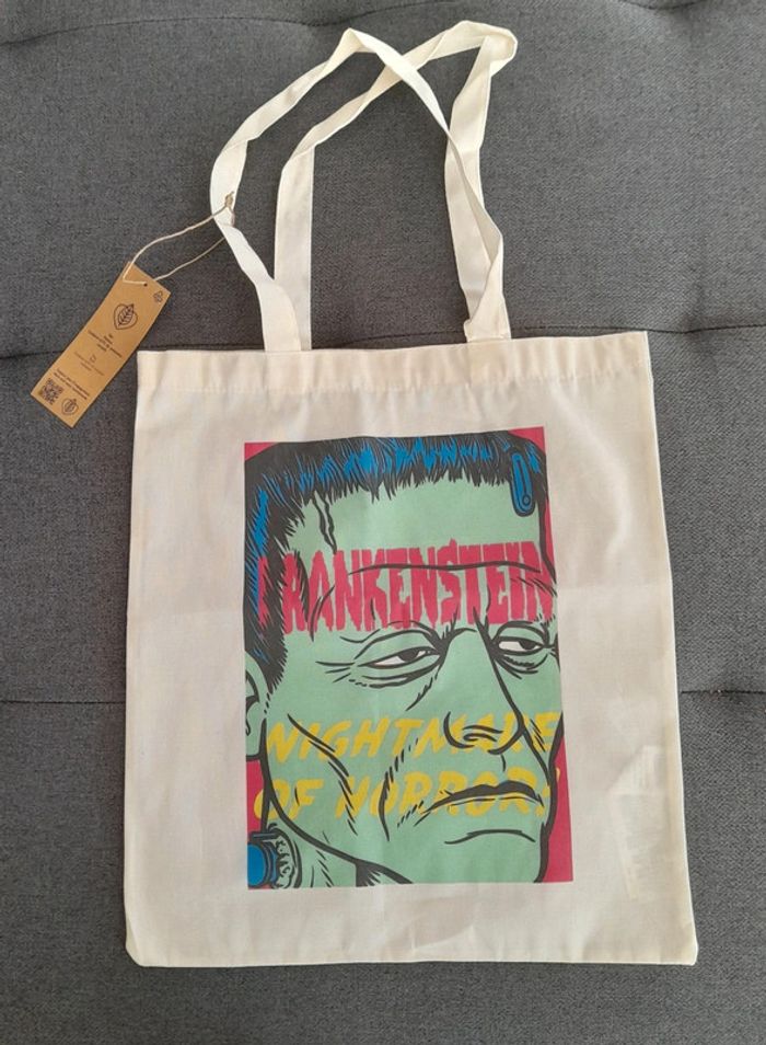 Tote bag
