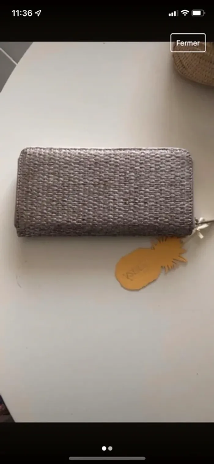 Pochette  femme  neuve
