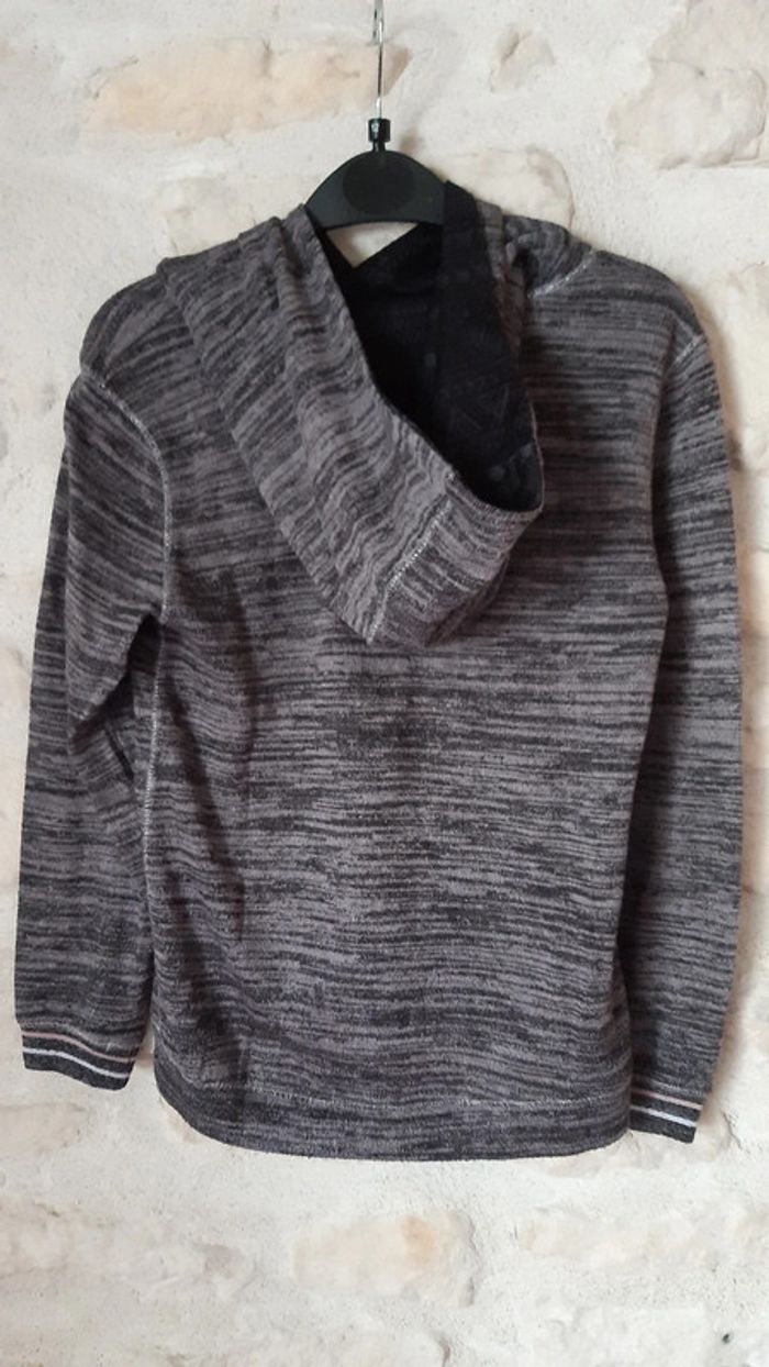 Pull 10 ans à capuche - photo numéro 3