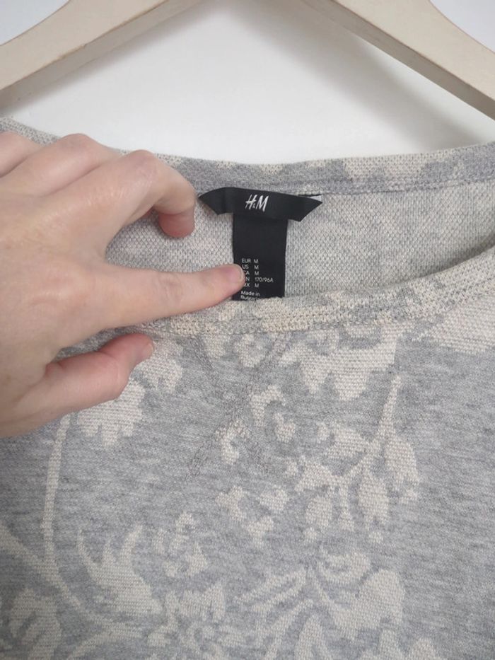 Pull sweat h&M fleurs vintage gris M femme tapisserie - photo numéro 2