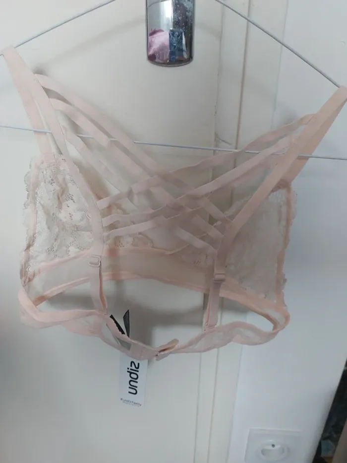Soutien gorge Undiz neuf - photo numéro 5