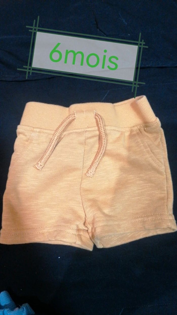 Short 6mois