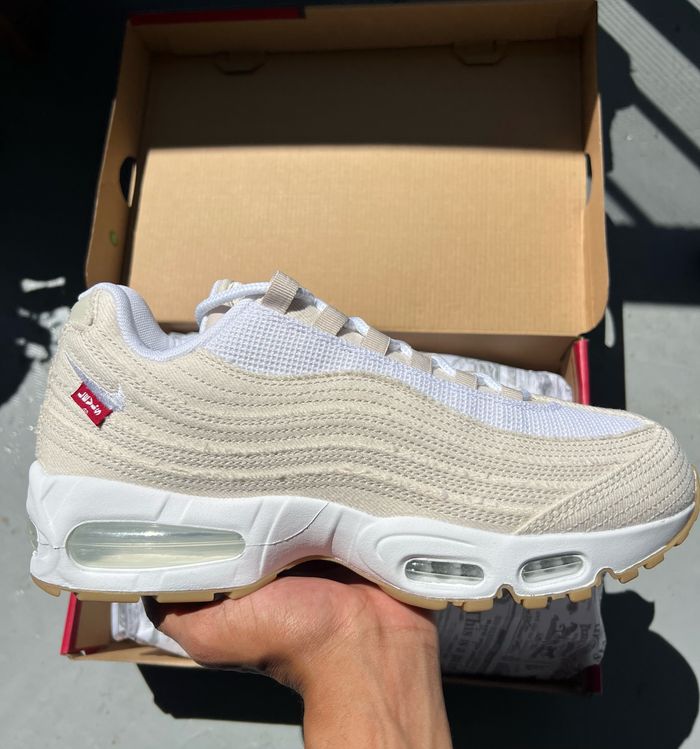 Nike Air Max 95 OG x Levis Light Orewood Brown - photo numéro 2