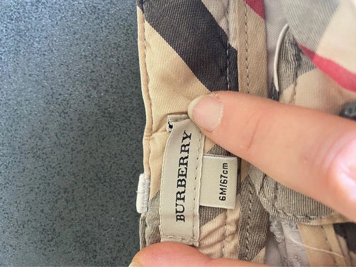 Lot de vêtements Burberry 6 mois - photo numéro 3