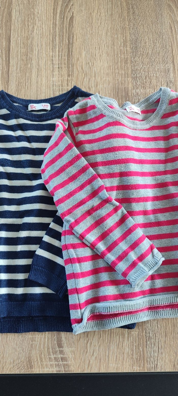 Lot 2 pulls léger rayure