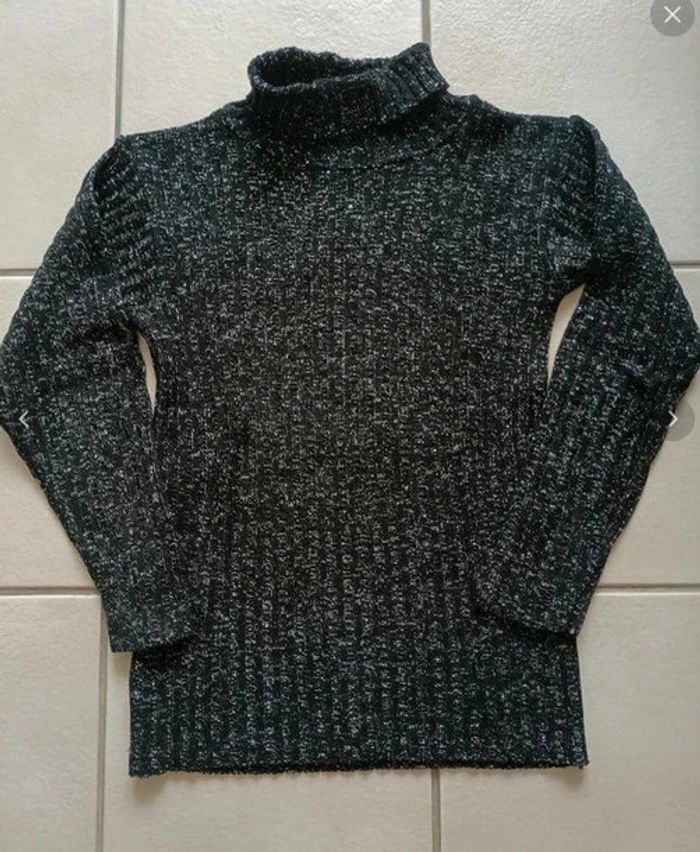 Pull col montant noir et argenté taille 38