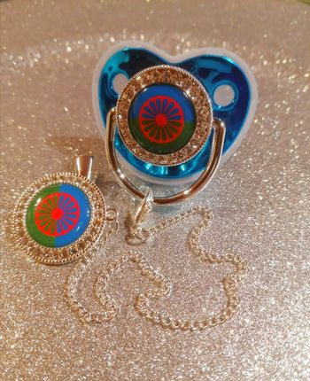 Tétine bleu drapeau voyageur