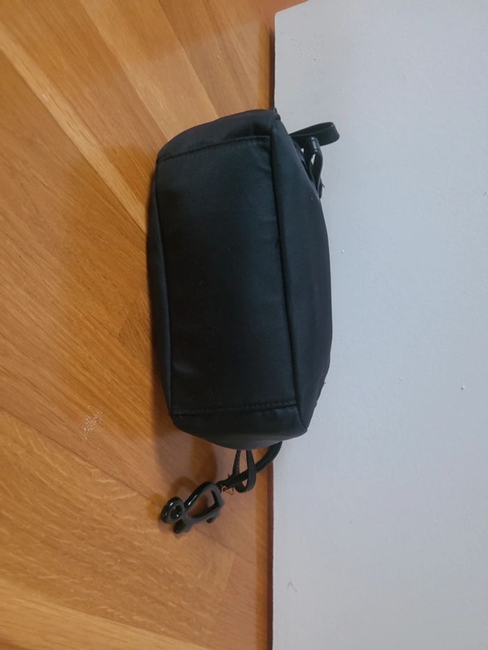 Petit sac noir Carpisa - photo numéro 3