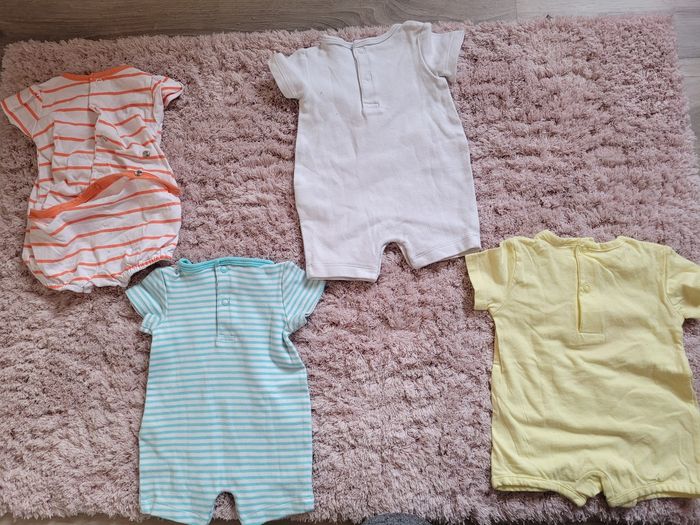 Pyjama 1 mois - photo numéro 2