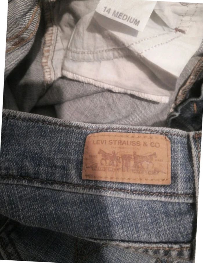 Jean femme Levi's taille 44 - photo numéro 11