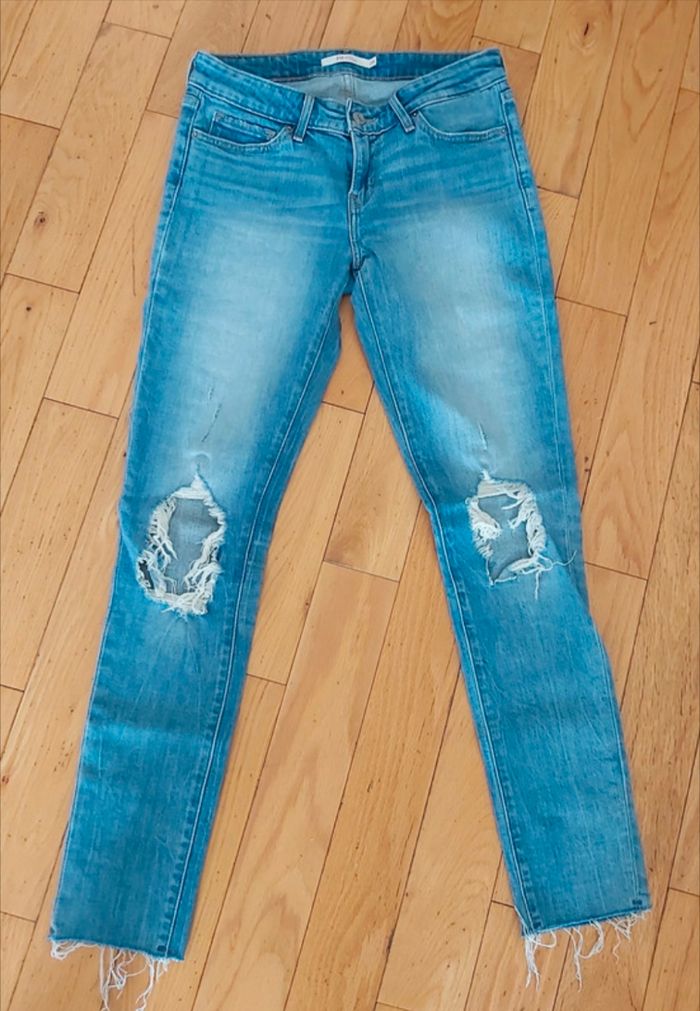 Jean Levi's 711