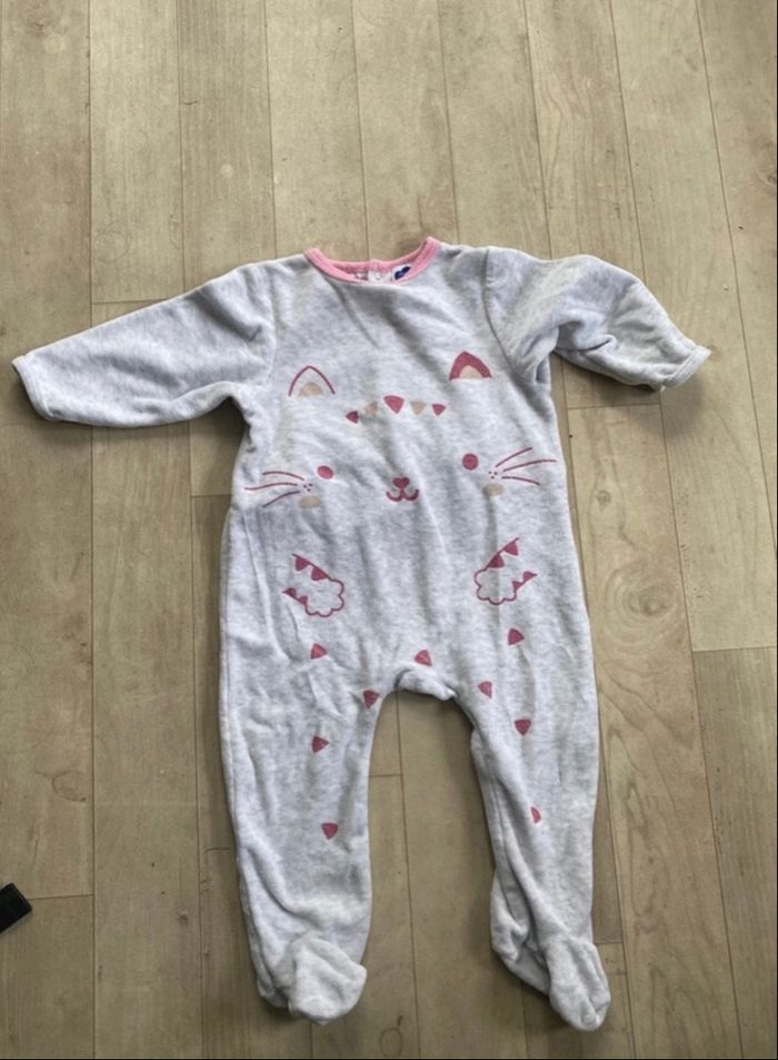 Lot pyjamas 18 mois - photo numéro 2