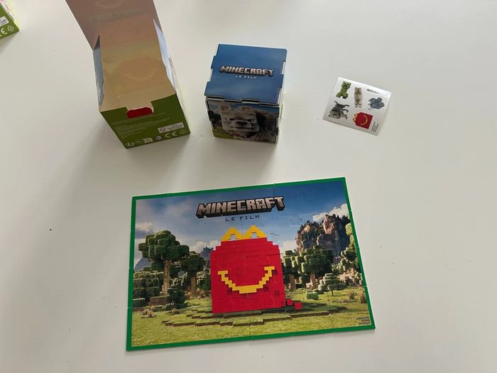 Puzzle minecraft McDo - photo numéro 3