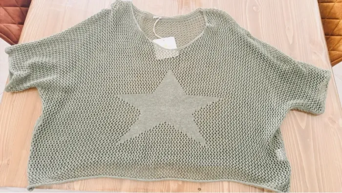 Top maille filet vert kaki avec étoile centrale taille unique - photo numéro 2