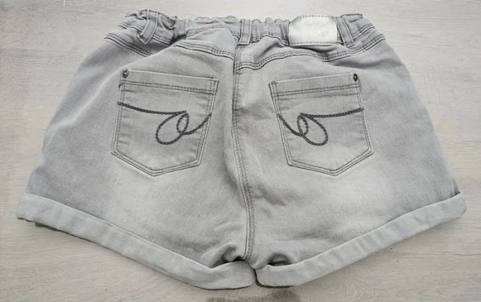 Short en jeans gris a fleur orchestra 14 ans - photo numéro 2