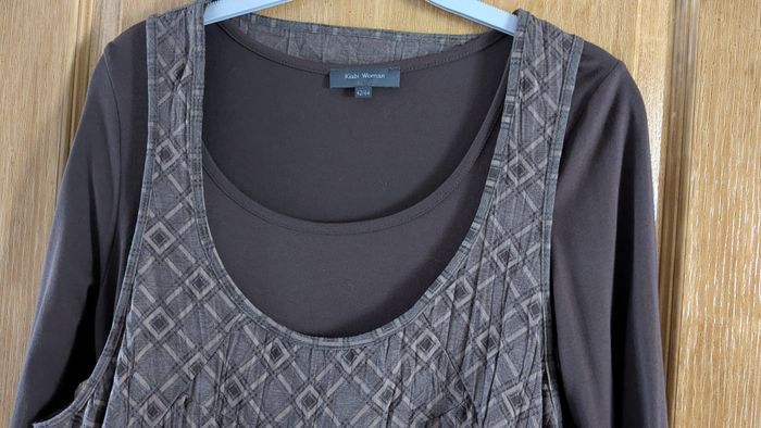 Robe à manches longues, marron à carreaux. - photo numéro 3