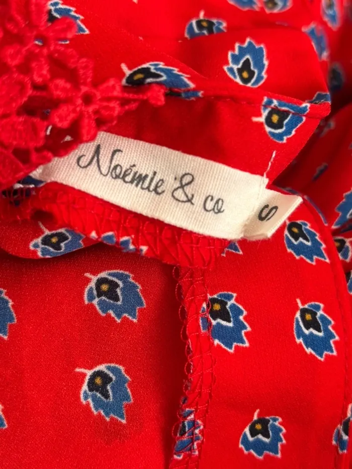 Blouse rouge imprimée bohème chic – col V devant et dos dentelle – Noémie & Co – taille S - photo numéro 6