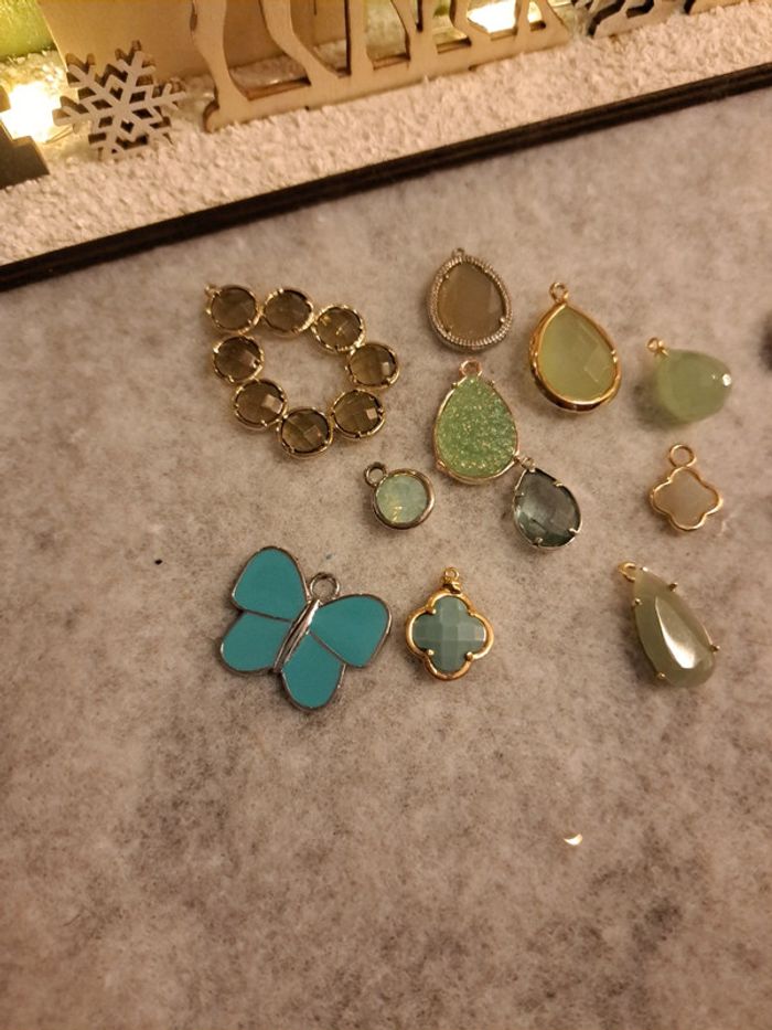 Lot de pendentif vert bleu doré et argenté - photo numéro 3