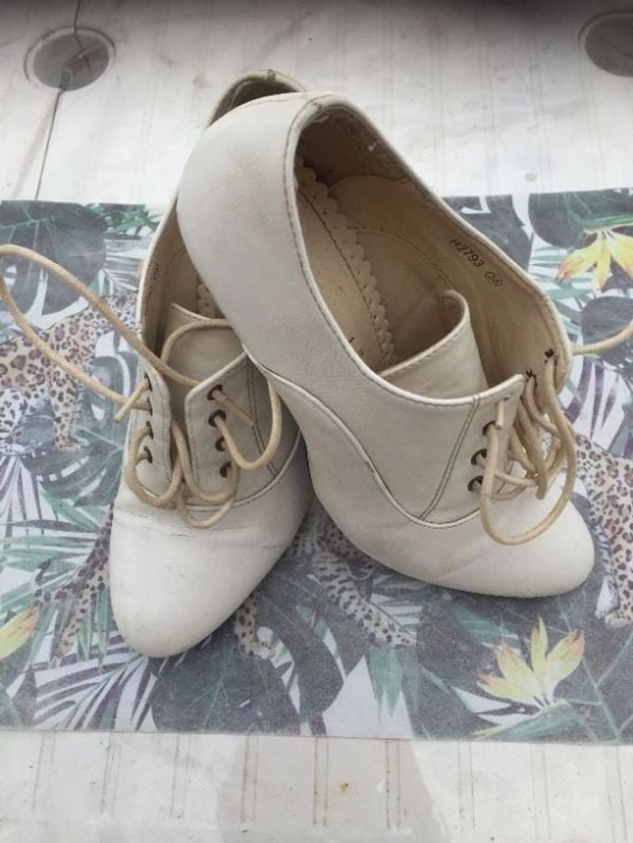 Chaussures blanches à talon Super Mode 38