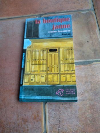 Roman La boutique jaune