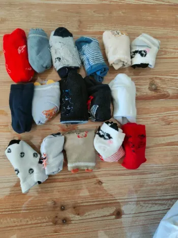 Lot 16 paires de chaussettes