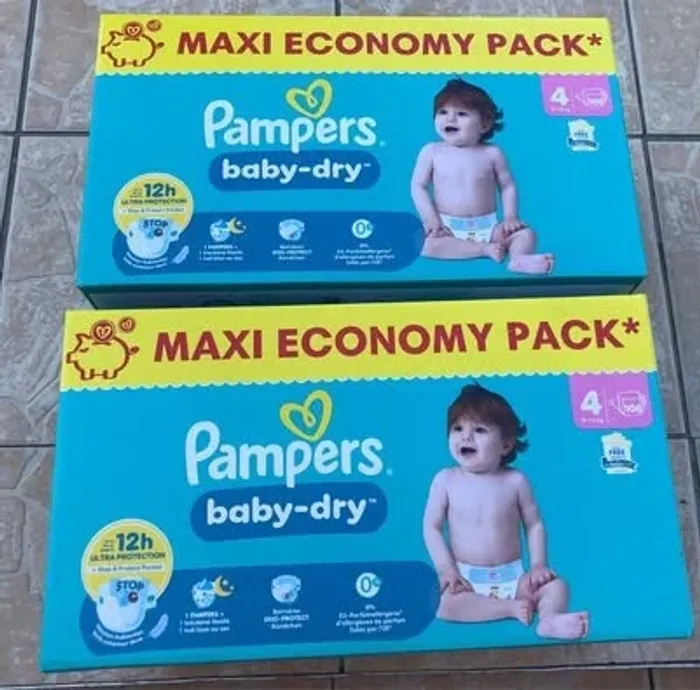Lot de 216 couches Pampers baby dry taille 4 neufs ds emballage