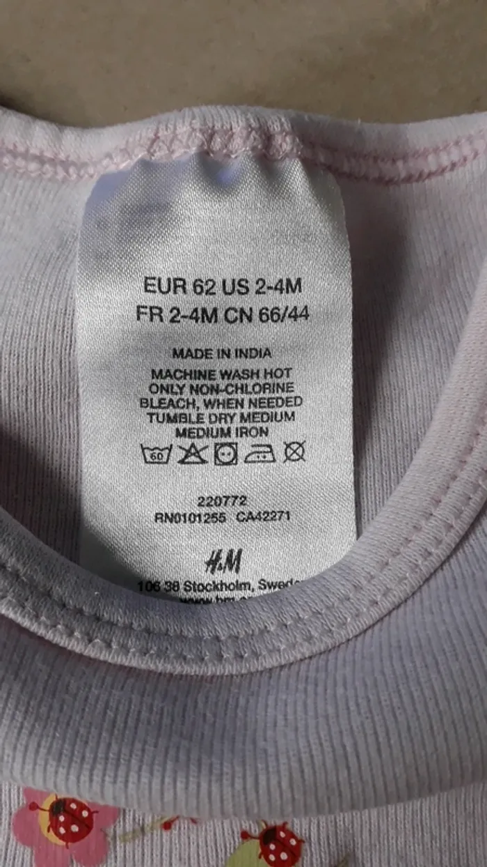 Body ML 2-4 Mois 0.50€ - photo numéro 2