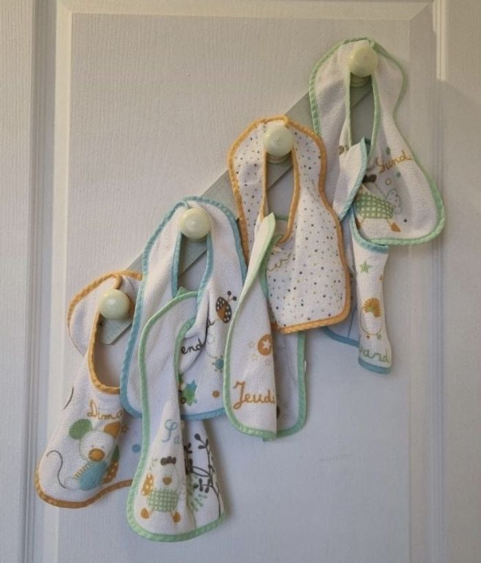 lot 7 bavoirs jours de la semaine