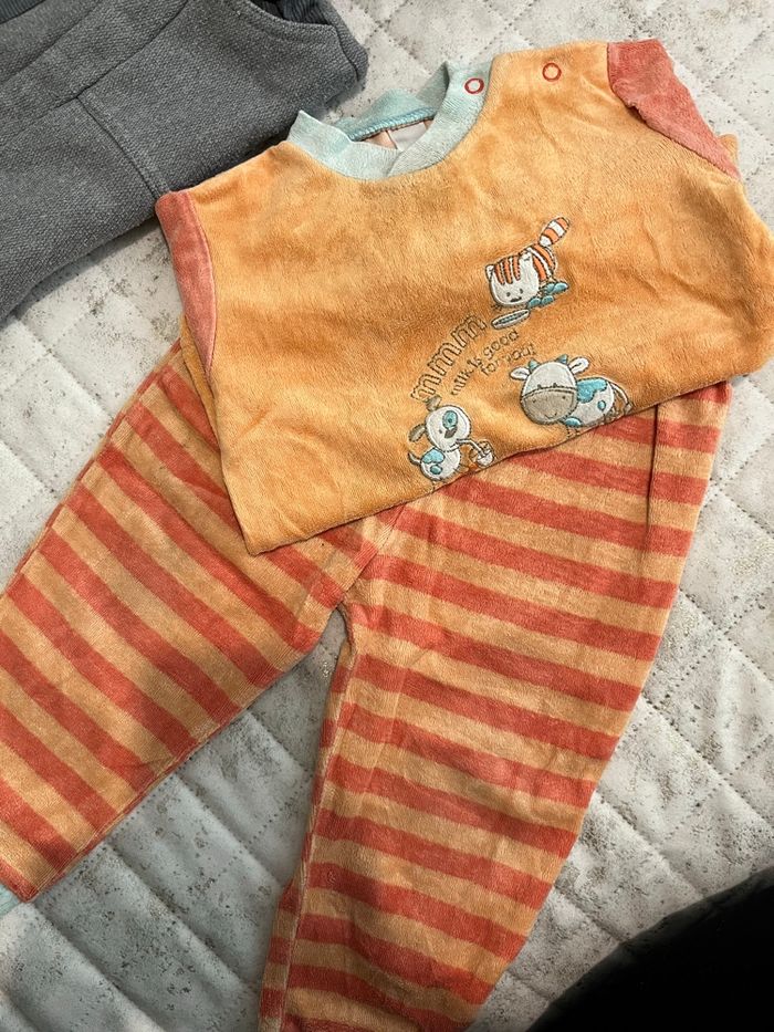 Lot vêtement garçon 12/18  mois - photo numéro 2