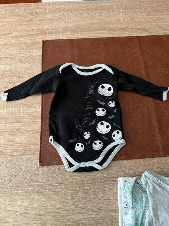 Lot pyjamas et bodys - photo numéro 5