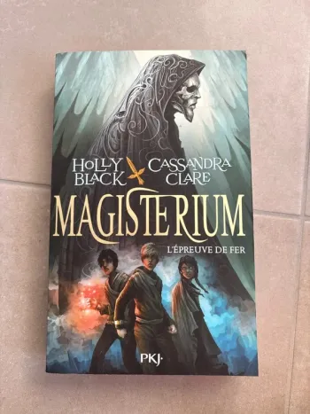 Livre fantastique Magisterium l’épreuve de fer