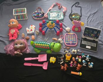 Lot de jouets