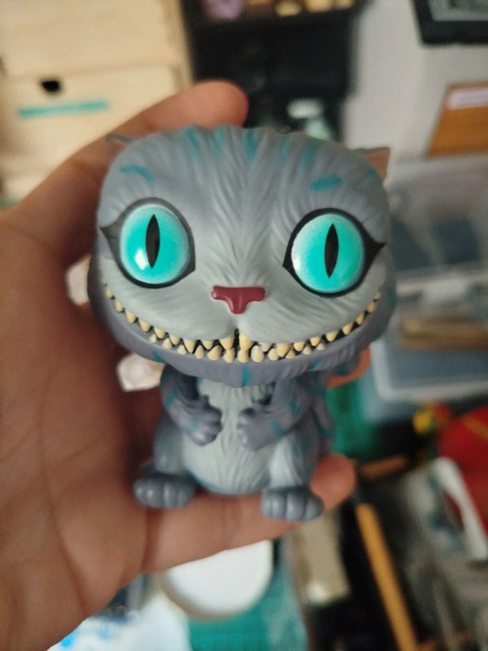 Funko pop chat cheshire