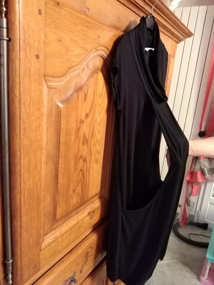 Robe noire MC - photo numéro 2