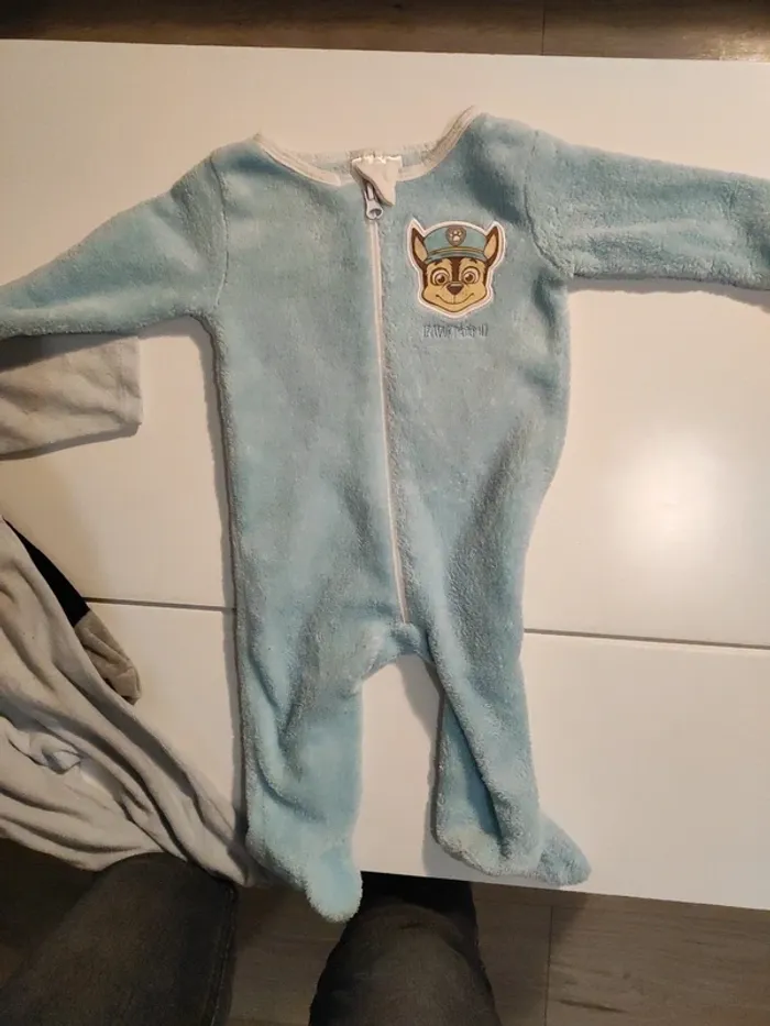 Lot trois pyjamas 9mois - photo numéro 4