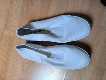 Pantoufles de gym blanches pointure 40 Pure basic