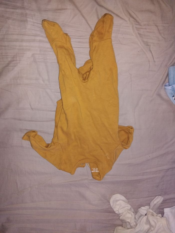 Lot de pyjamas et bodies été - photo numéro 4