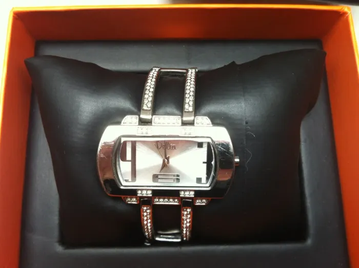 Montre argentée avec strass - photo numéro 2