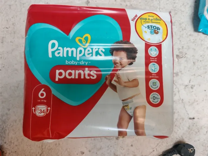 Couche Pampers pants taille 6