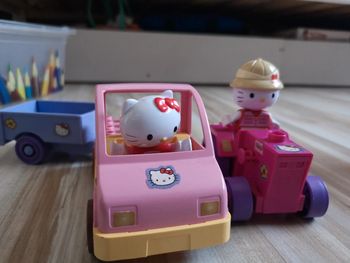 Véhicules hello kitty