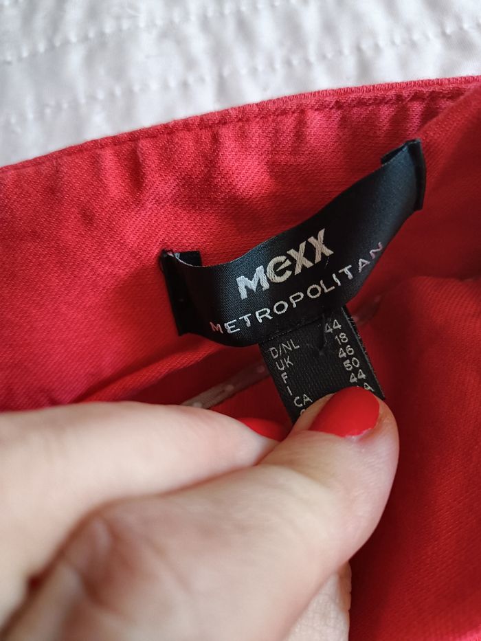 Jupe courte - photo numéro 3