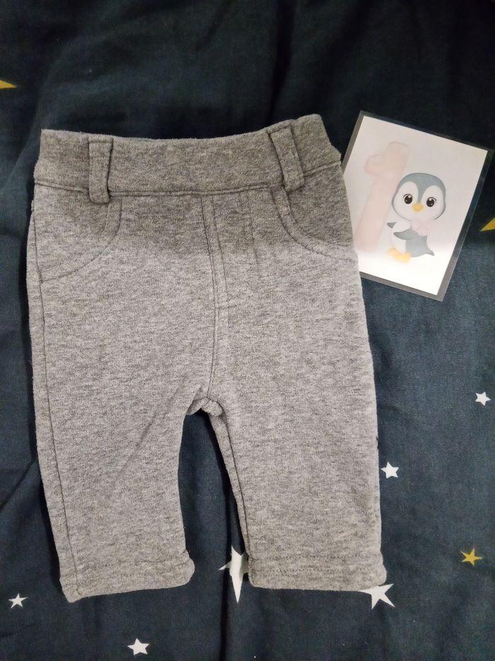 Pantalon gris _ 1 mois