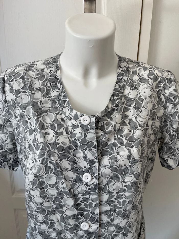 Robe blanche et grise - photo numéro 6