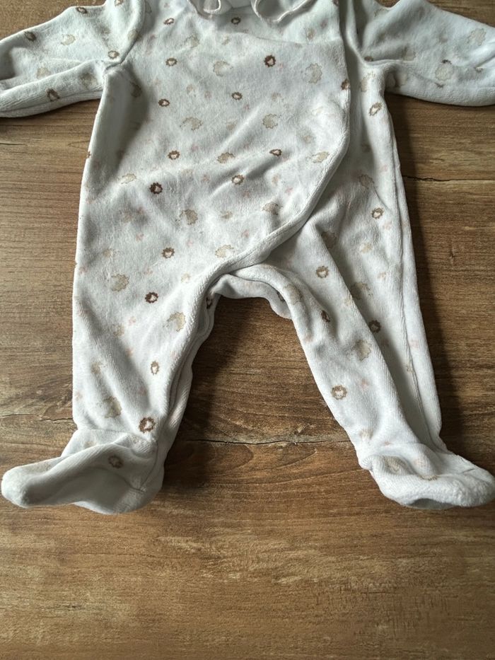 Pyjama 1 mois - photo numéro 2